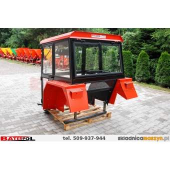 Kabina C-330 NAGLAK  >>TUR<<  metalowe błotniki kanciaste